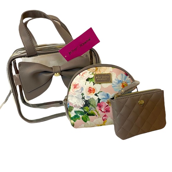 Betsey Johnson 3 Piece Cosmetics Weekender Set - Picture 1 of 10